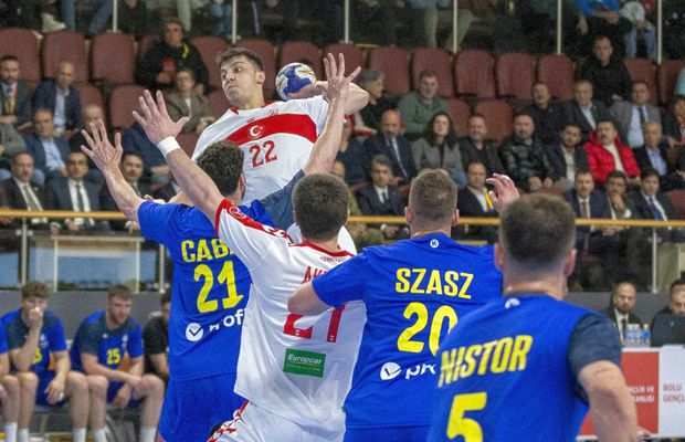 Rușine colosală la Buzău! România s-a făcut de râs în preliminariile Mondialului: n-am fost în stare să apărăm avantajul de 5 goluri în fața Turciei!