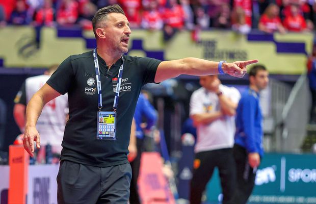 Scandalos: selecționerul Buricea NU a știut regulamentul! » Și-a încurcat decisiv jucătorii la ultimul time-out din rușinea cu Turcia