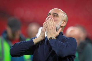 Pep Guardiola, epuizat după triumful din Cupa Ligii Angliei: „Ne-au sufocat, o echipă aproape imbatabilă”