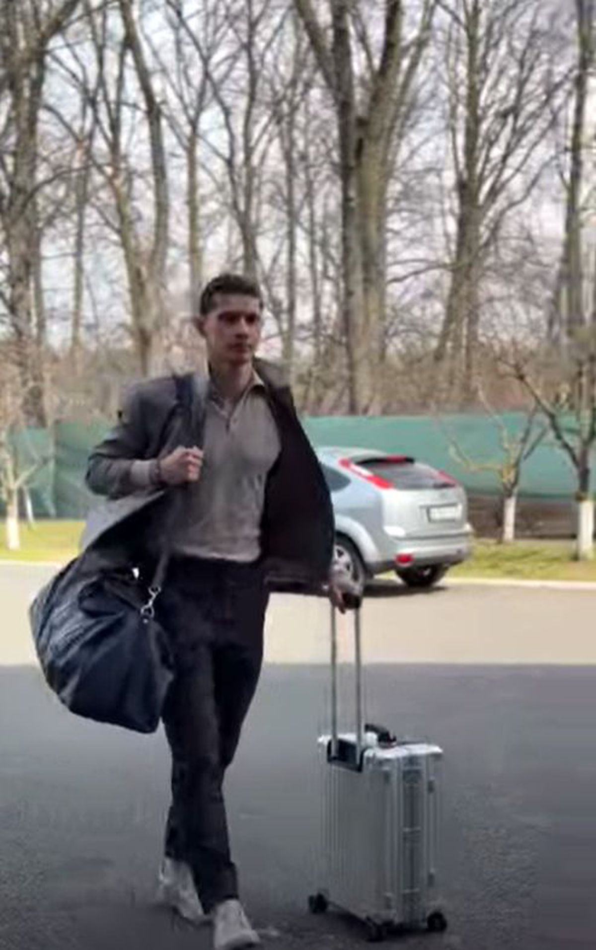 Ianis Hagi a „rupt moda” la Mogoșoaia » Primii fotbaliști sosiți sub comanda lui Lucescu