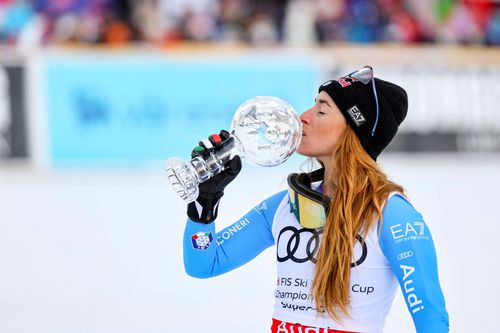 Soffia Goggia cu Micul Glob de Cristal obținut în proba de Super-G FOTO Imago Images