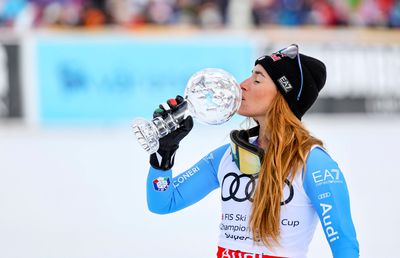 Sofia Goggia s-a impus în ultima cursă de Super-G a sezonului, cucerind și Micul Glob de Cristal » Emma Aicher s-a apropiat și mai mult de Mikaela Shiffrin în clasamentul general