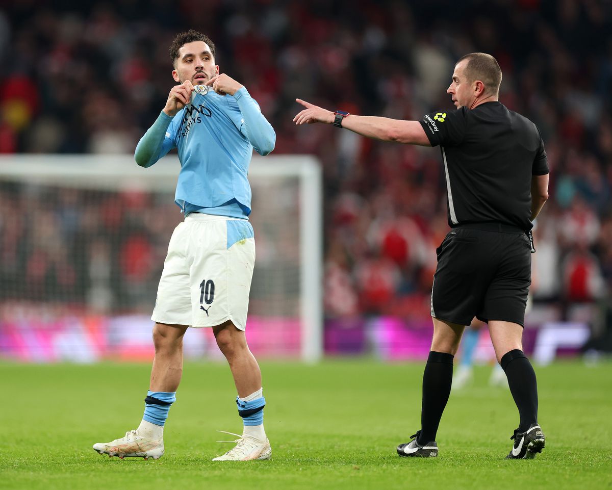 Pep Guardiola, epuizat după triumful din Cupa Ligii Angliei: „Ne-au sufocat, o echipă aproape imbatabilă”