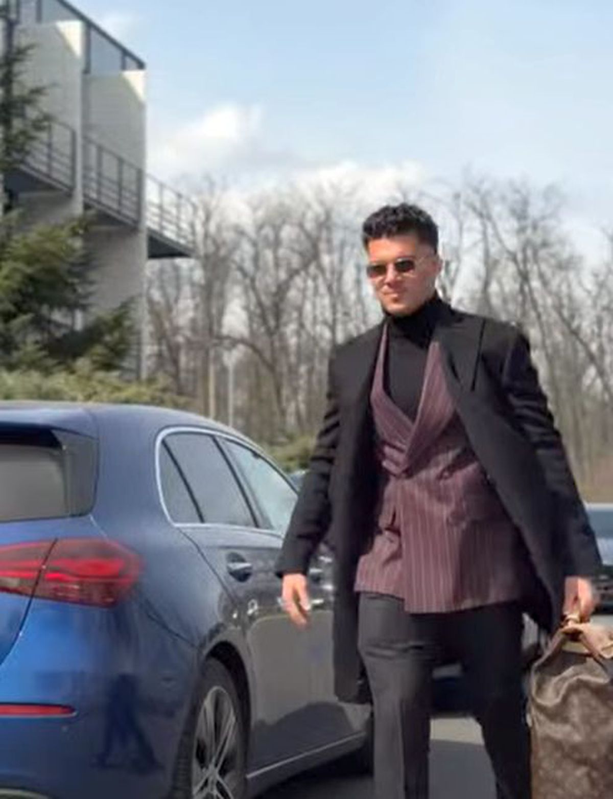 Ianis Hagi a „rupt moda” la Mogoșoaia » Primii fotbaliști sosiți sub comanda lui Lucescu