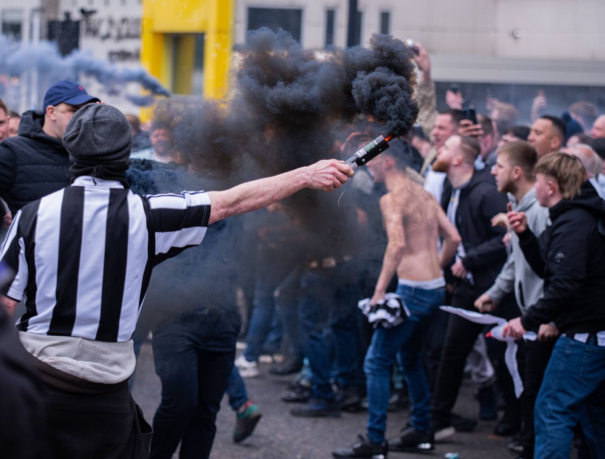 Fanii lui Newcastle și Sunderland, confruntări sângeroase înainte de meci