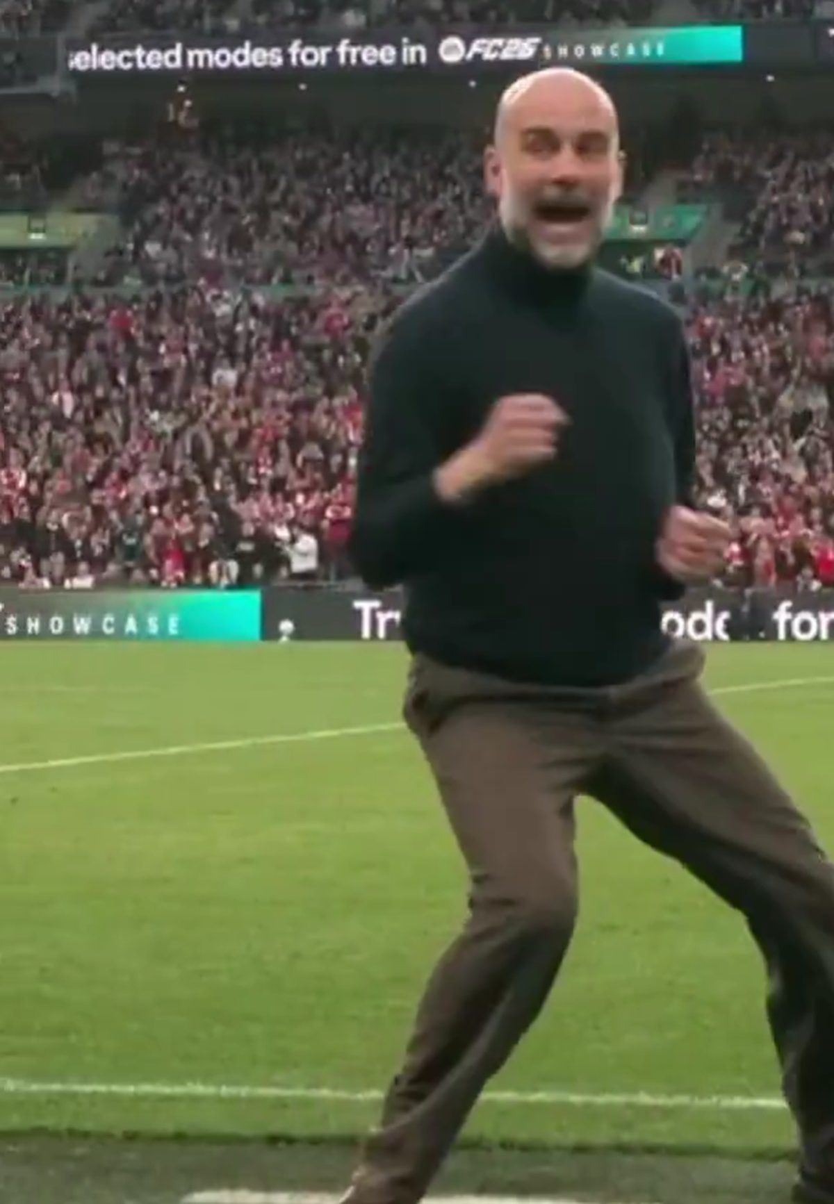 Pep Guardiola, reacție nemaivăzută în finala Cupei Ligii Angliei! Scene rare pe Wembley