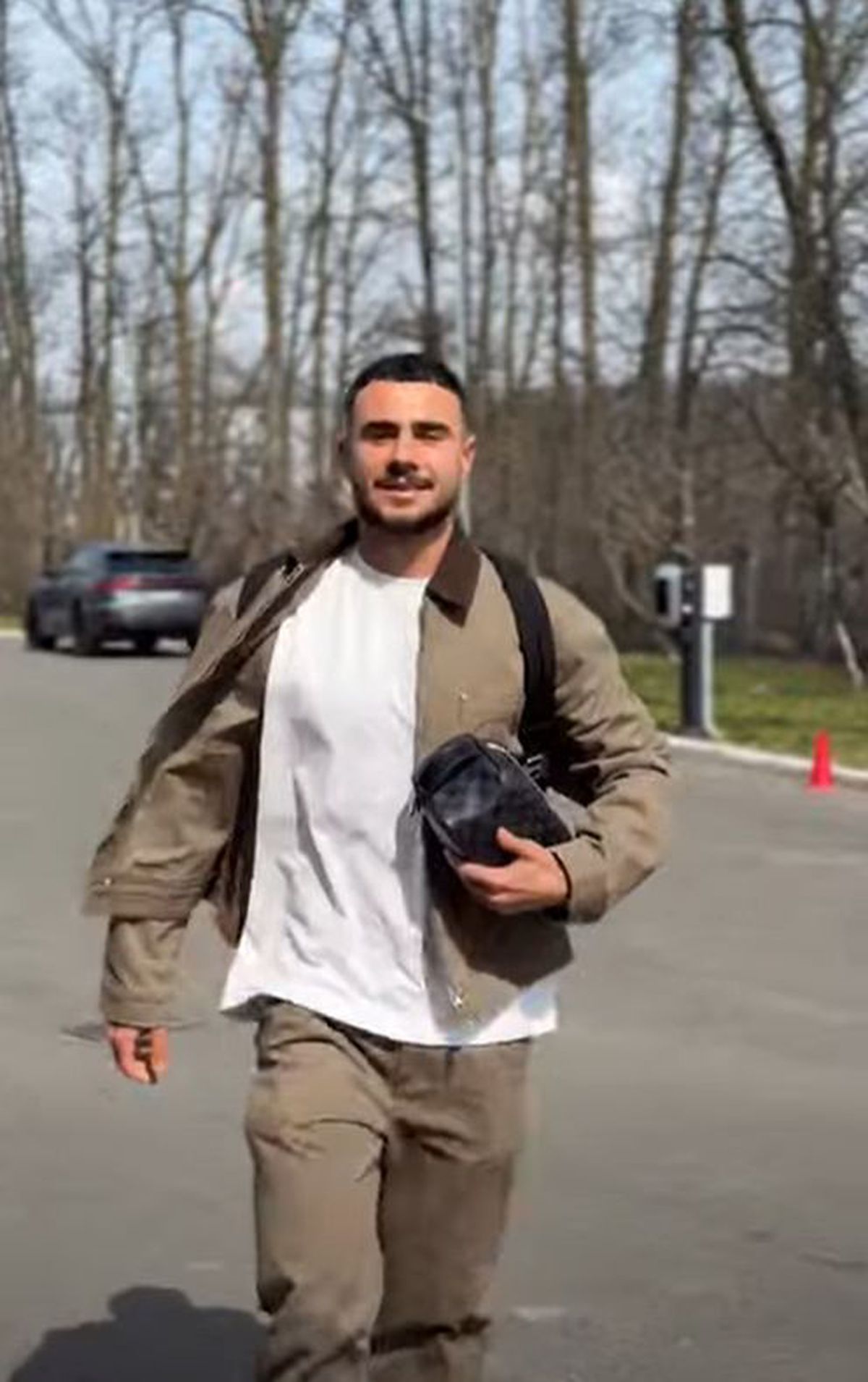 Ianis Hagi a „rupt moda” la Mogoșoaia » Primii fotbaliști sosiți sub comanda lui Lucescu