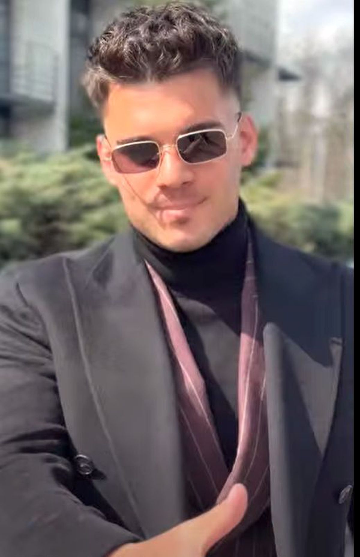 Ianis Hagi a „rupt moda” la Mogoșoaia » Primii fotbaliști sosiți sub comanda lui Lucescu