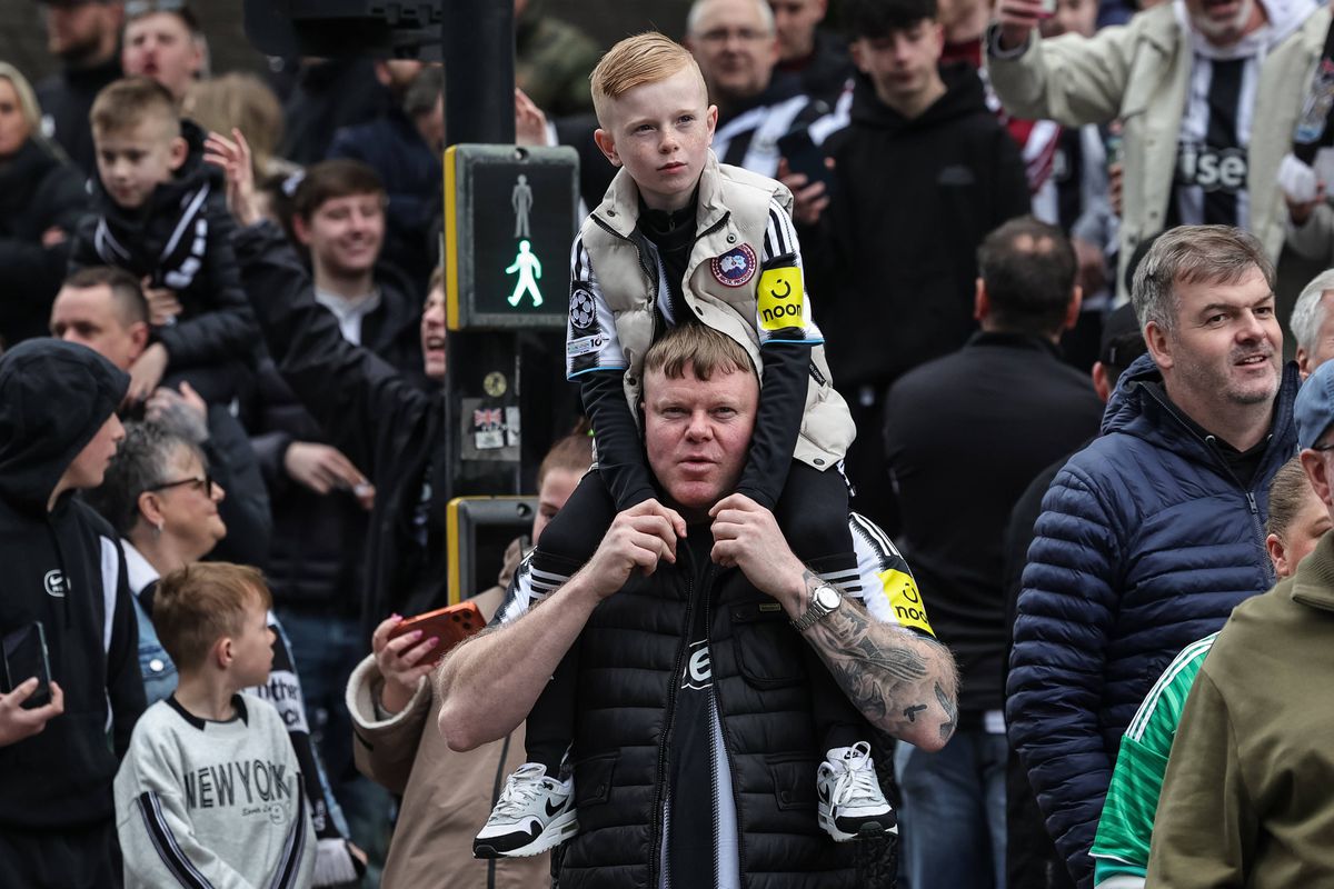 Fanii lui Newcastle și Sunderland, confruntări sângeroase înainte de meci