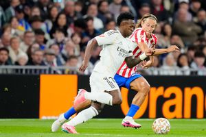 Real Madrid - Atletico, derby în La Liga » Valverde lovește bara