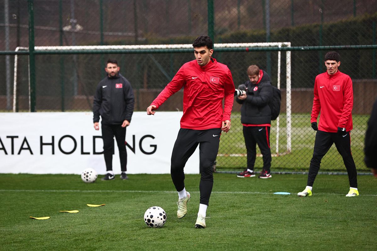 Decizia luată astăzi de Vincenzo Montella » Cum a încercat să îi caștige pe fotbaliștii din naționala Turciei