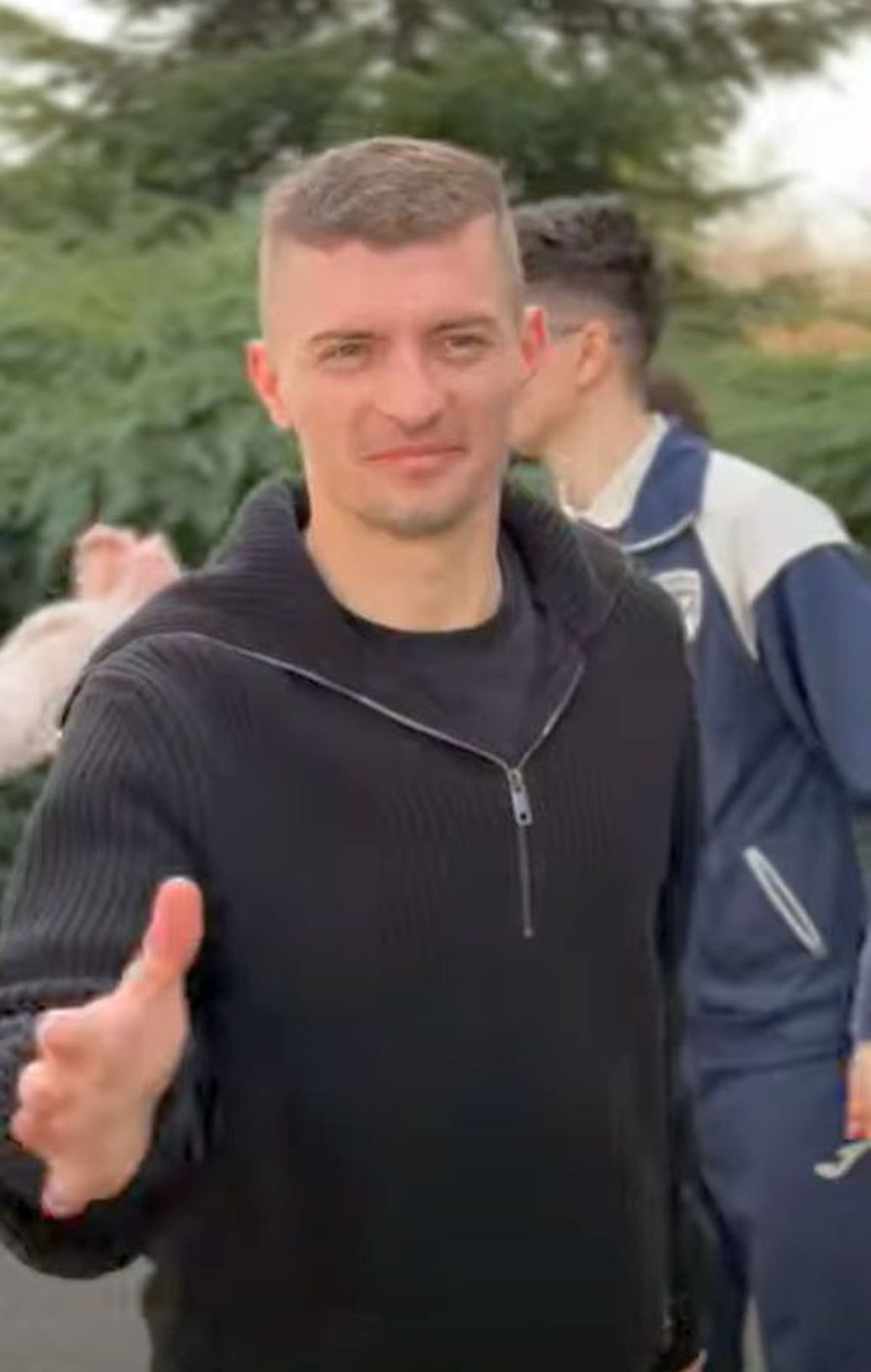 Ianis Hagi a „rupt moda” la Mogoșoaia » Primii fotbaliști sosiți sub comanda lui Lucescu