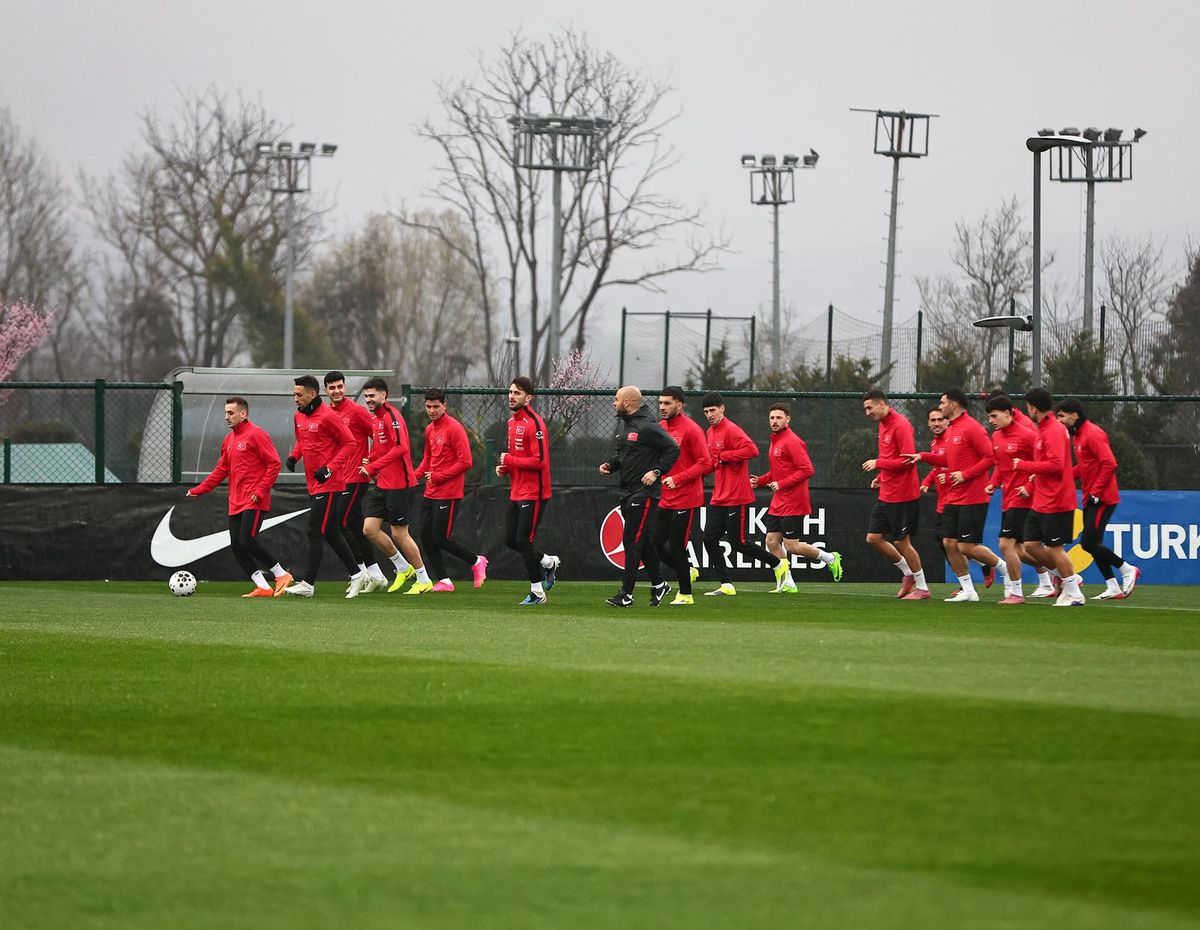 Decizia luată astăzi de Vincenzo Montella » Cum a încercat să îi caștige pe fotbaliștii din naționala Turciei