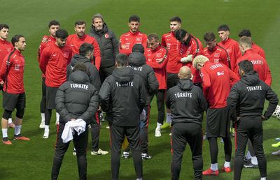 Decizia luată astăzi de Vincenzo Montella » Cum a încercat să îi caștige pe fotbaliștii din naționala Turciei