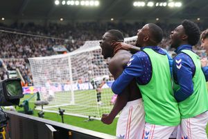 Derby-ul Newcastle - Sunderland n-a dezamăgit nici de această dată! Scenografie bestială și „remontada” parafată în minutul 90