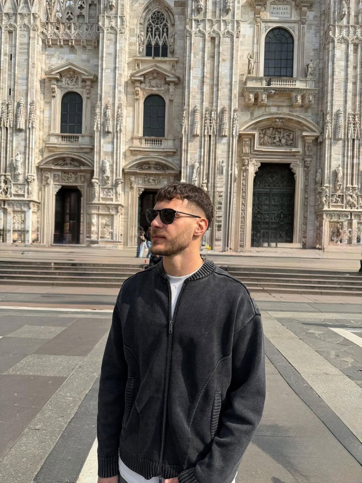 Laurențiu Popescu a primit vestea convocării la Milano, în vacanță // foto: Instagram