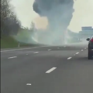 Autocar cu fani de la Manchester City, cuprins de flăcări // FOTO: X