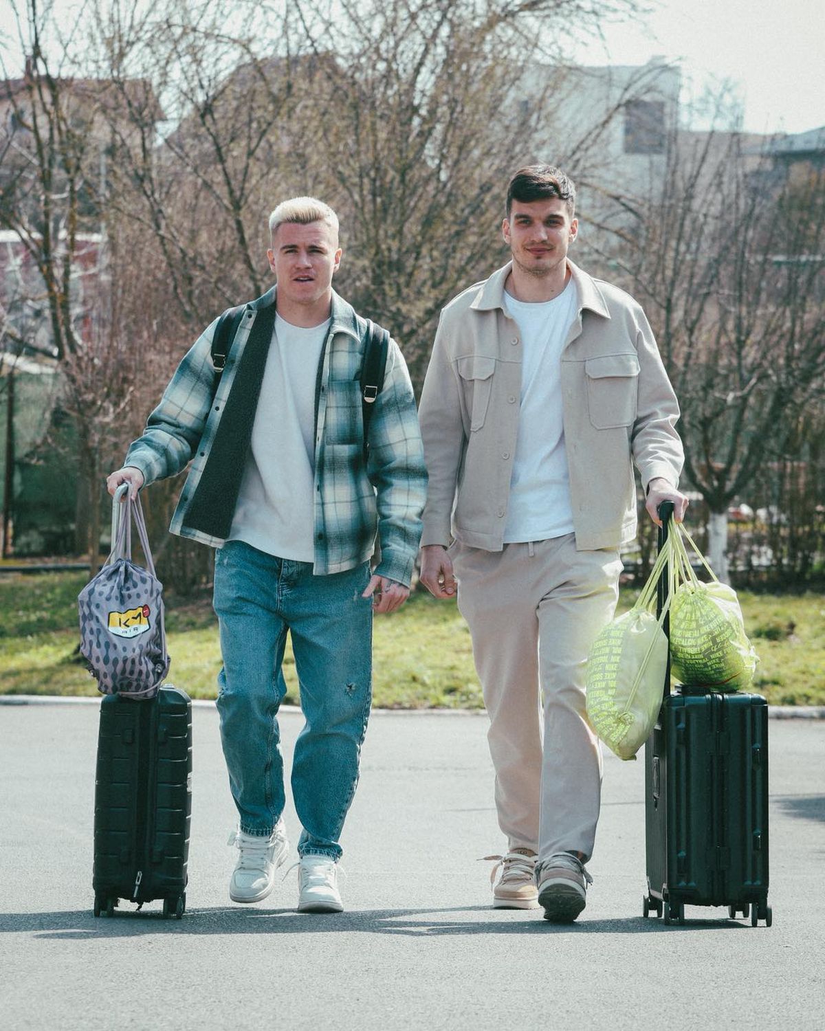 Ianis Hagi a „rupt moda” la Mogoșoaia » Primii fotbaliști sosiți sub comanda lui Lucescu