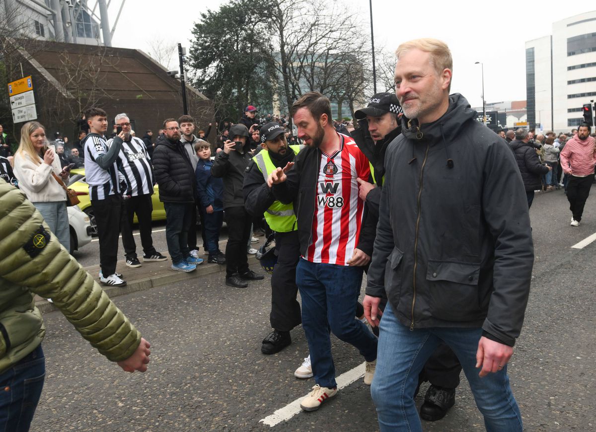 Fanii lui Newcastle și Sunderland, confruntări sângeroase înainte de meci
