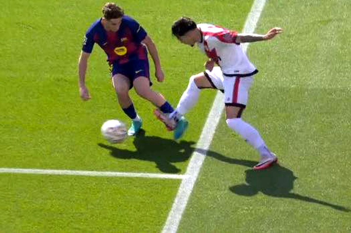 Fostul mare arbitru dă verdictul la faza în care Andrei Rațiu a cerut penalty cu Barcelona: „E clar!”