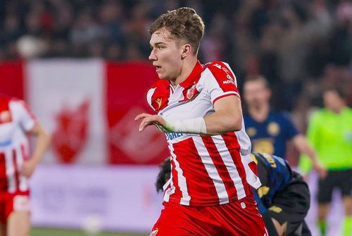 Vasilije Kostov, mijlocaşul ofensiv de la Steaua Roşie Belgrad. Foto: Instagram