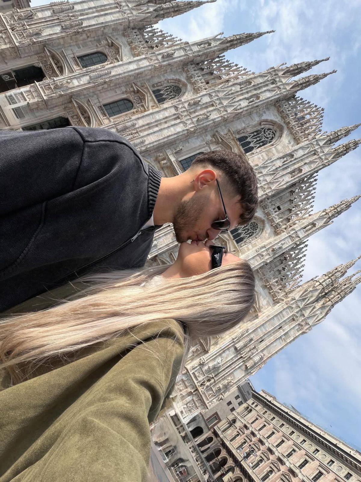 Laurențiu Popescu a primit vestea convocării la Milano, în vacanță // foto: Instagram