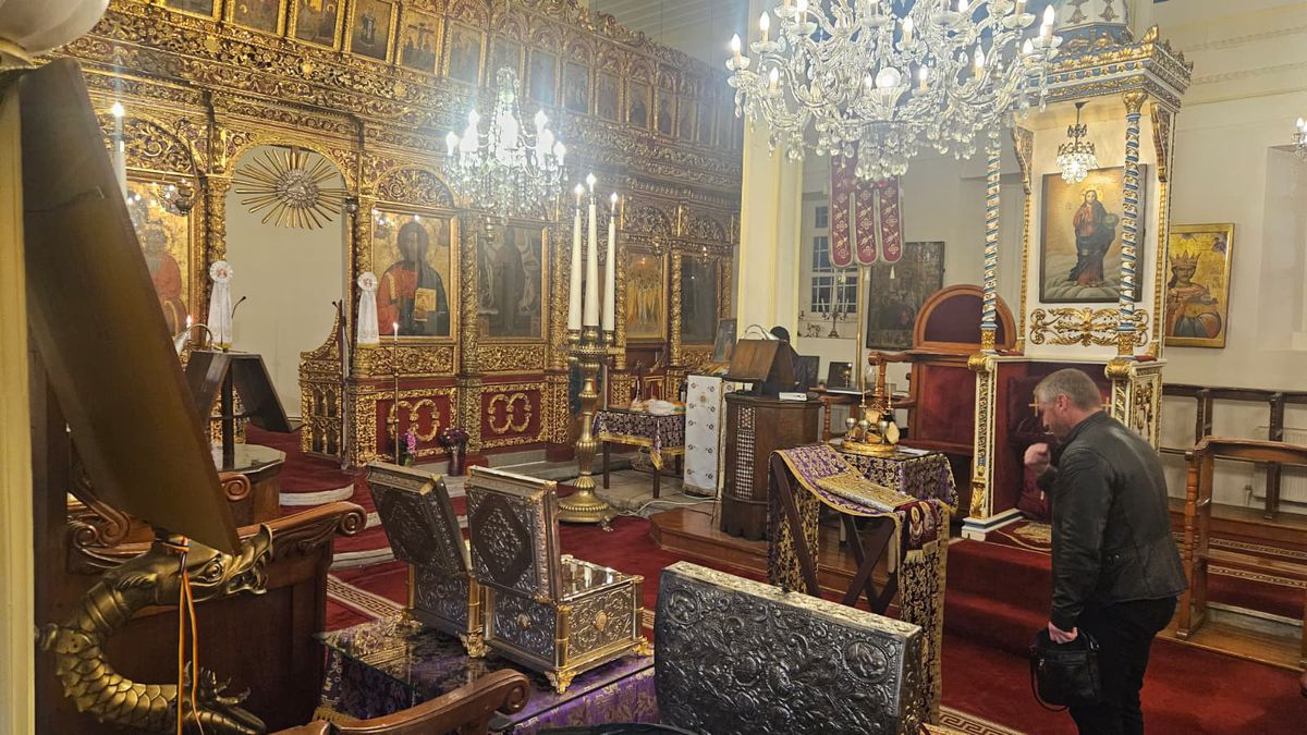 Oaza românilor din Istanbul, între credință, fotbal și dor de casă: „I-aș săruta mâna lui Mircea Lucescu!”