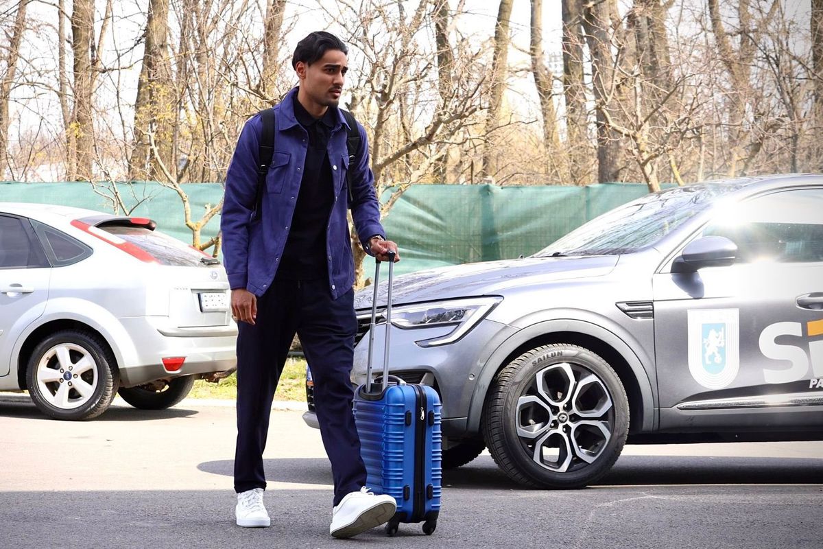 Ianis Hagi a „rupt moda” la Mogoșoaia » Primii fotbaliști sosiți sub comanda lui Lucescu