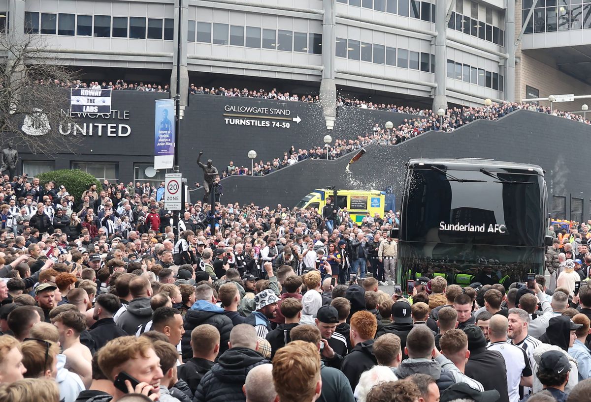 Confruntări înainte de Newcastle - Sunderland » Medicii au resuscitat o persoană