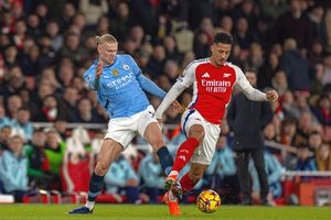 Arsenal - Manchester City, finala Cupei Ligii Angliei » „Tunarii” luptă pentru toate trofeele în acest sezon