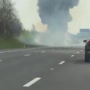 Autocar cu fani de la Manchester City, cuprins de flăcări // FOTO: X