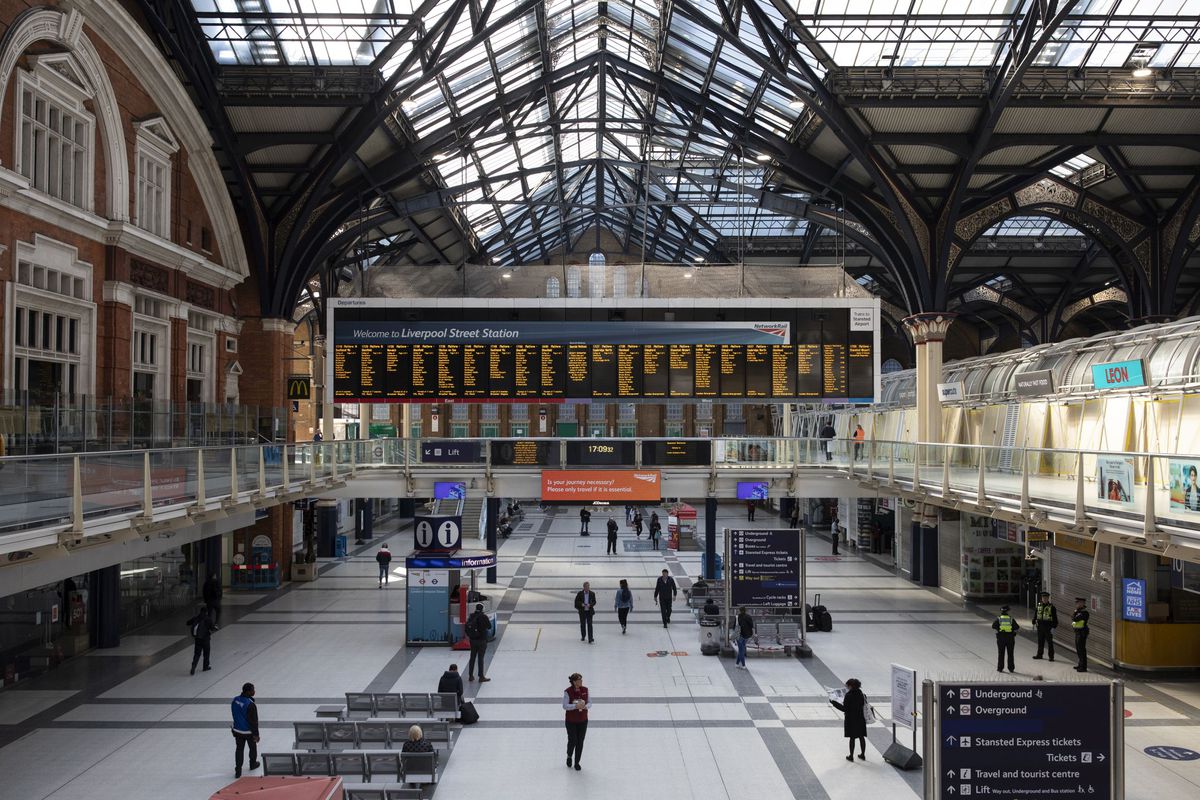 Atacul unui arbitru după propunerile din Bundesliga: „Dacă ne punem la mintea specialiștilor Ministerului Muncii, atunci meciurile o să dureze 9 ore!”