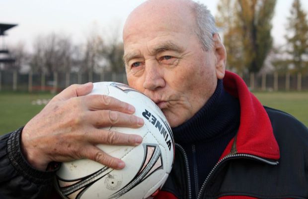 RAPID. Fost șef de vagon poștal, legendarul Constantin Jamaischi a rememorat cei 7 ani petrecuţi în Giuleşti: „Pe cuvînt, alergau dansatoarele după noi!"