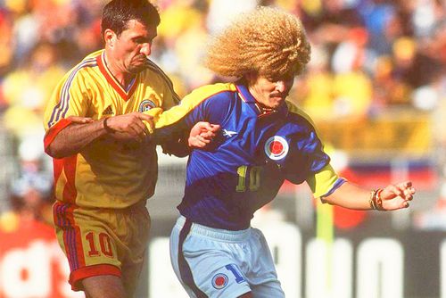 Gică Hagi în duel cu Valderrama, la World Cup 1998, foto: Guliver/gettyimages