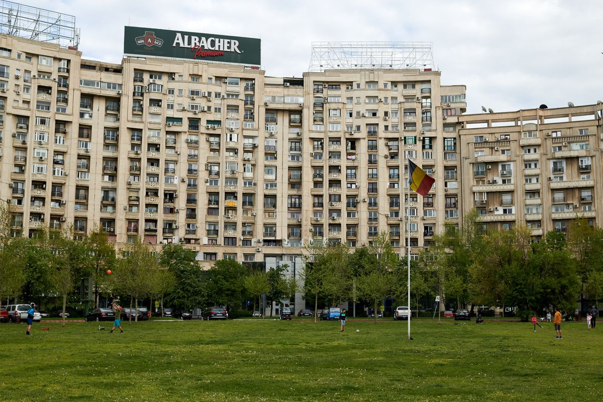 Anunțul ministrului Sănătății: „Următoarele zile sunt esențiale! Ne așteptăm la un vârf la finalul lunii” + „Să ne obișnuim cu «vecinul» coronavirus”