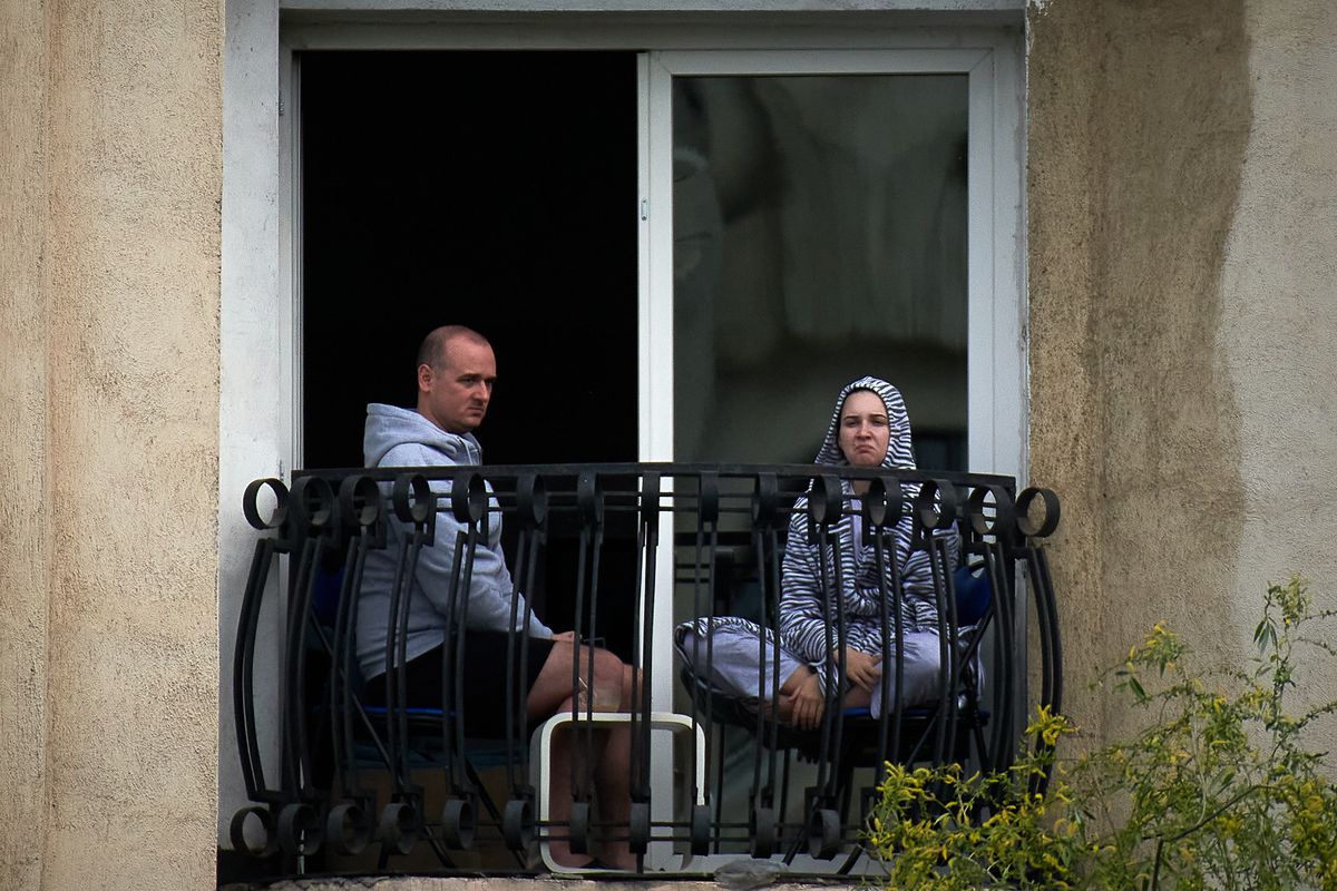 Au apărut recomandările de relaxare de la INSP: cum vom merge la frizer, ce nu avem voie să facem în biserici și ce se întâmplă cu școlile