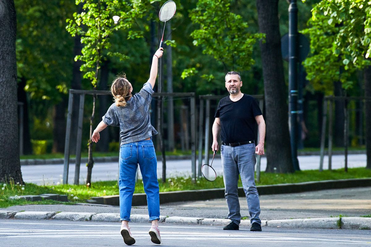 Au apărut recomandările de relaxare de la INSP: cum vom merge la frizer, ce nu avem voie să facem în biserici și ce se întâmplă cu școlile