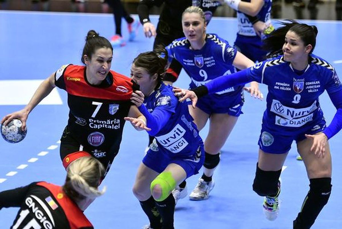 Motivul pentru care FRH își dorește continuarea sezonului: banii din drepturile TV! Suma pe care Federația riscă să o piardă