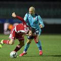 Panagiotis Deligiannidis, în duel cu Denis Dumitrașcu, într-un meci Sepsi - Chindia // foto: Imago