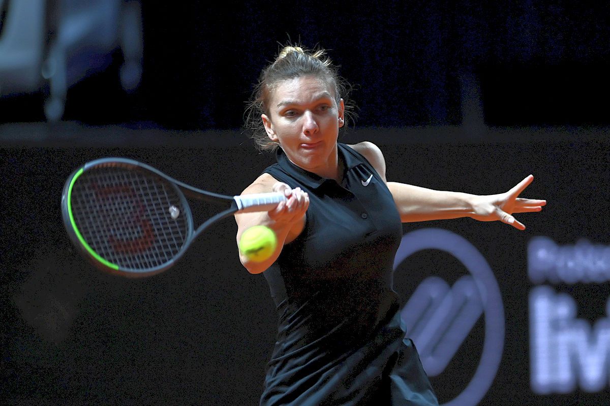 Simona Halep, joc perfect la debutul la Stuttgart! Victorie fără emoții cu Marketa Vondrousova