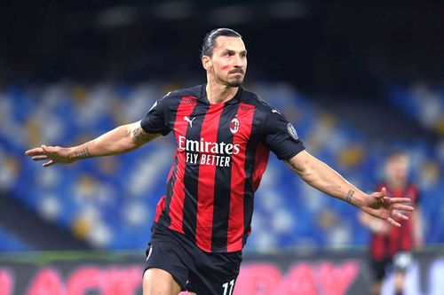 Zlatan Ibrahimovic (39 de ani) va rămâne la AC Milan pentru încă un sezon.