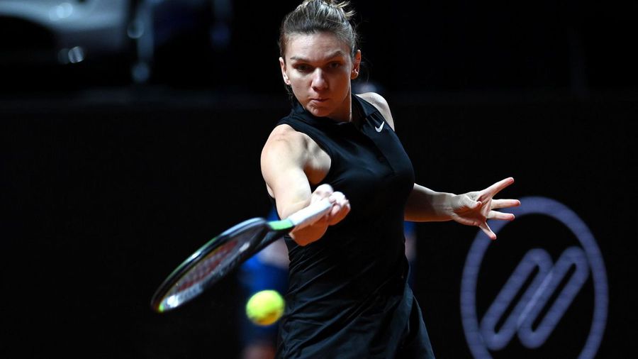 Simona Halep a învins-o pe Marketa Vondrousova, scor 6-1, 6-3. Simona Halep a învins-o pe Marketa Vondrousova, scor 6-1, 6-3.