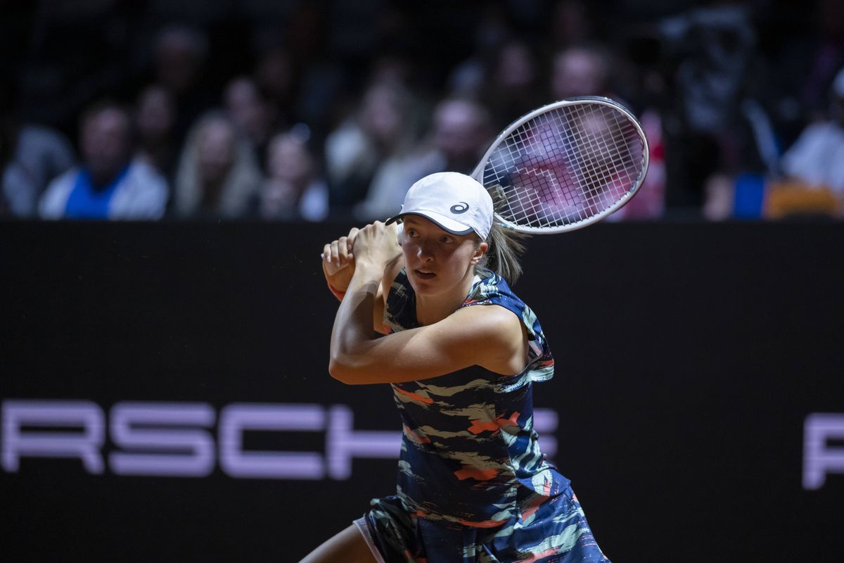 Emma Răducanu nu i-a putut face față lui Swiatek, în „sferturi” la Stuttgart