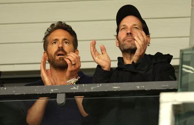 Afacere imorală? Actorul Ryan Reynolds e în centrul atenției, după ce și-a vândut clubul de fotbal unui gigant