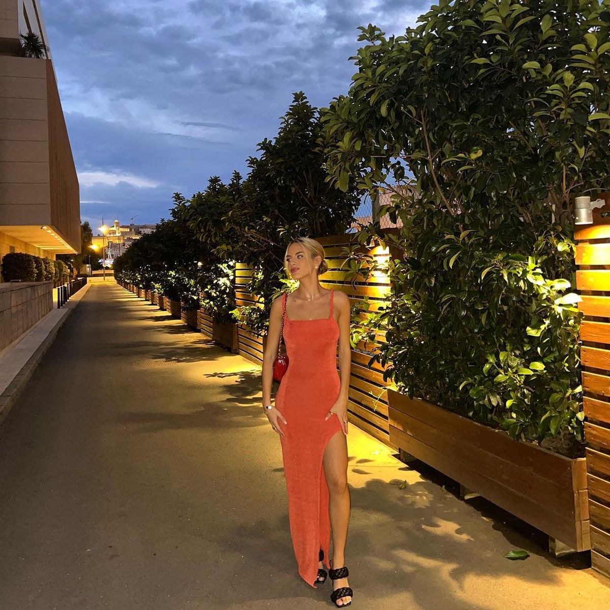 Fiica lui Pep Guardiola și-a petrecut weekendul la Abu Dhabi » Cum și-a delectat admiratorii de pe Instagram