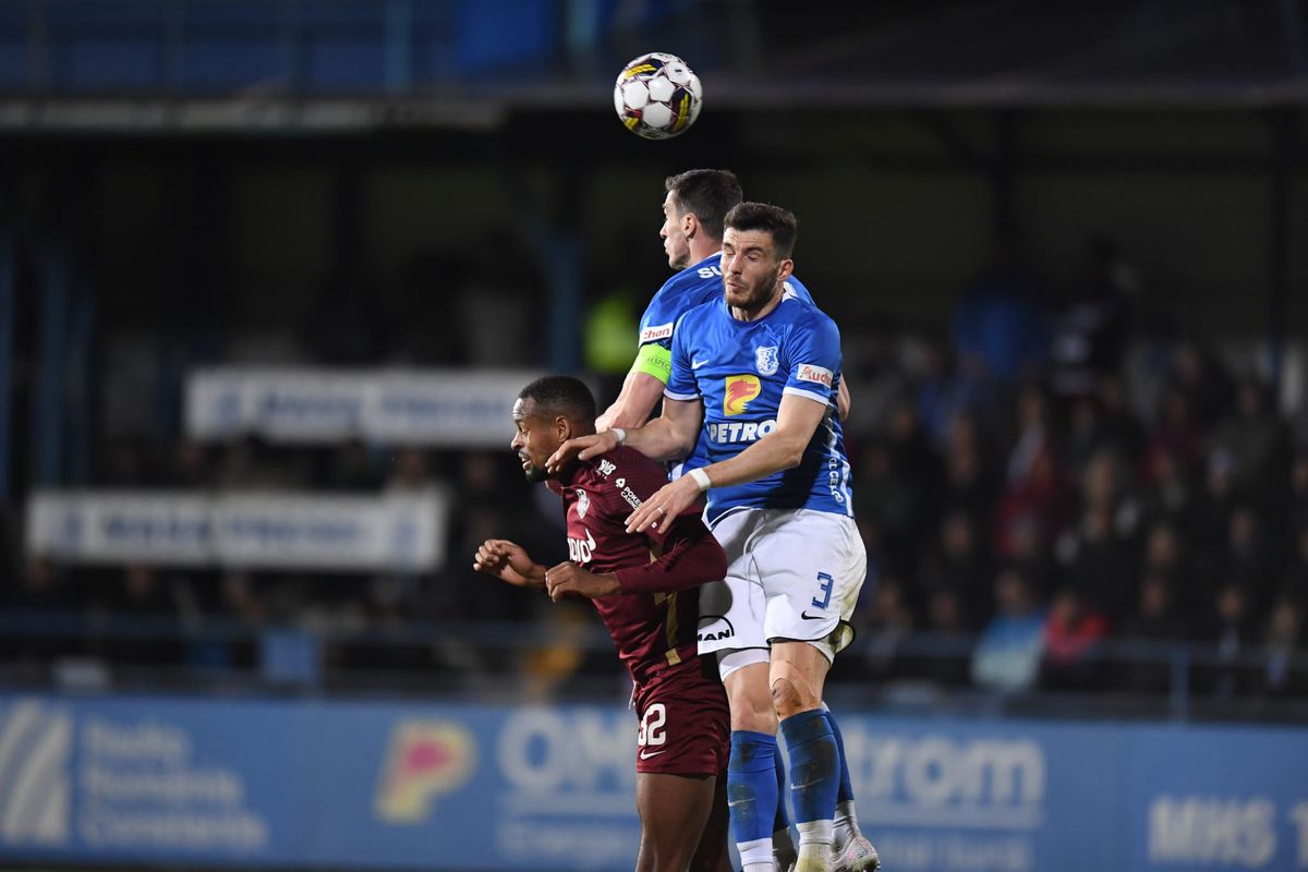 Marius Avram a analizat faza penalty-ului anulat de Colțescu lui CFR Cluj: „Atunci, a existat evidența greșelii”