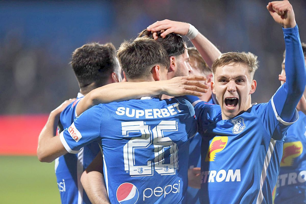 Farul - CFR Cluj 1-0 » Pas mare spre titlu! Băluță și Mazilu fac KO apărarea campioanei și aduc 3 puncte de aur