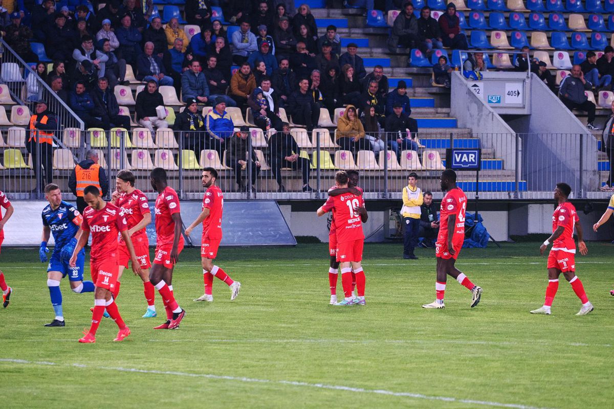 Sergiu Hanca, despre poza-eveniment descoperită de GSP: „De-asta e frumos fotbalul! Copil de mingi, acum câștigă titlul cu FCSB. Bravo lui!”