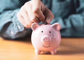 Cum să reușești să economisești în fiecare lună pentru a-ți atinge obiectivul propus