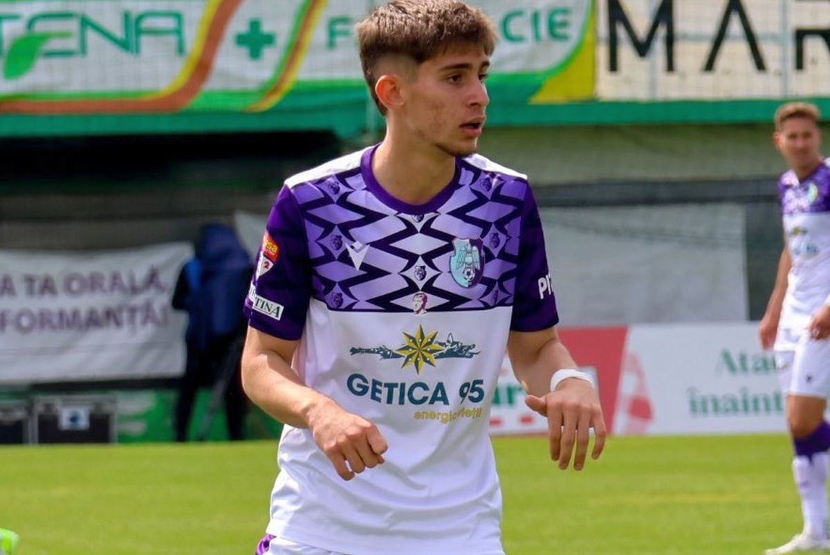 Adriano din Trivale » Noul pariu al clubului are 17 ani și visează să rupă plasele în Superligă: „Numele mă obligă la performanță!”